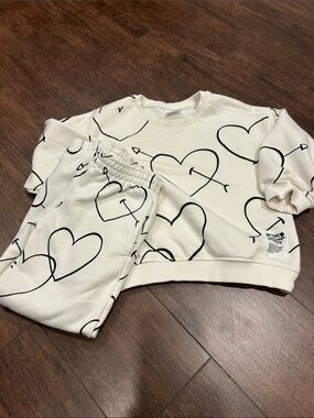 Zara Kids Matching Sweatshirt & Joggers Set with Black Heart Print